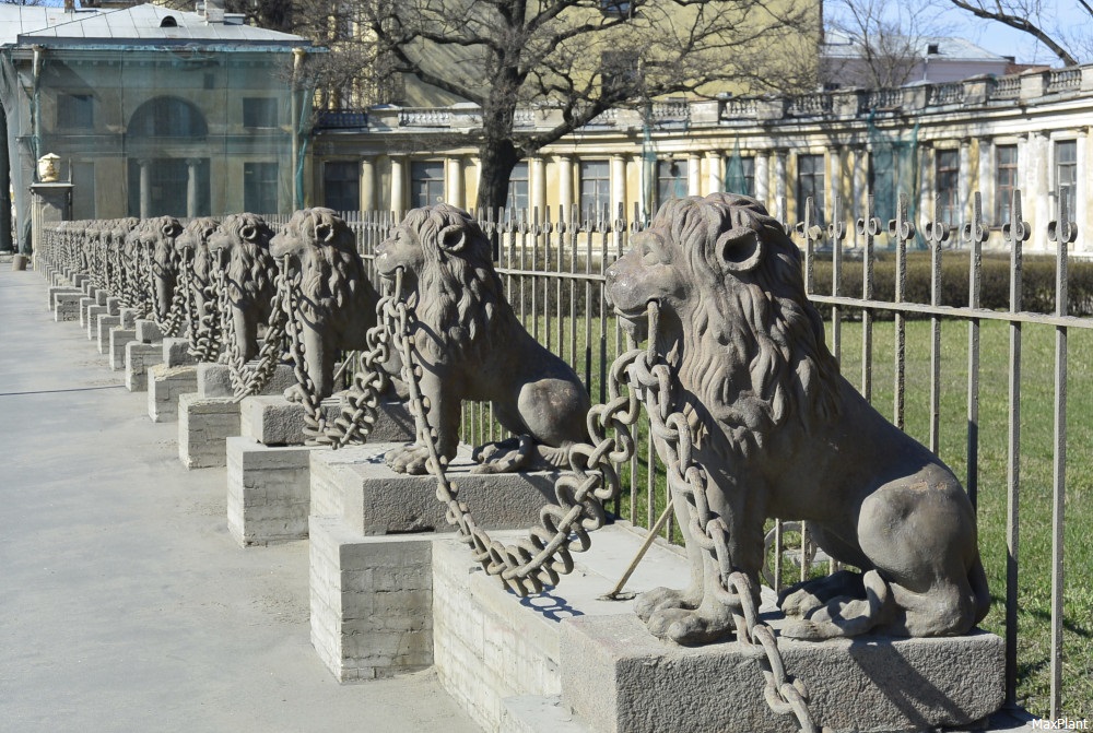 Львы на даче Кушелева-Безбородко